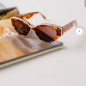 EUC Tortoise Shell Sunglasses